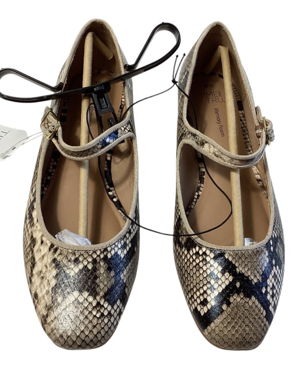 Time and Tru Women's Faux Leather Mary Jane Flats, Size 8.5
